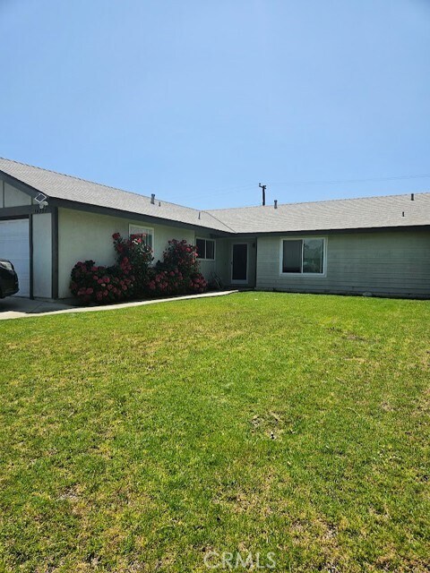Photo - 16337 Hemlock St House