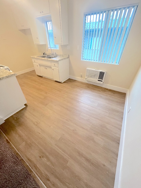 Photo - 630 Silverwood Ave Unit 5