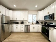 Photo - 2814 Birch St