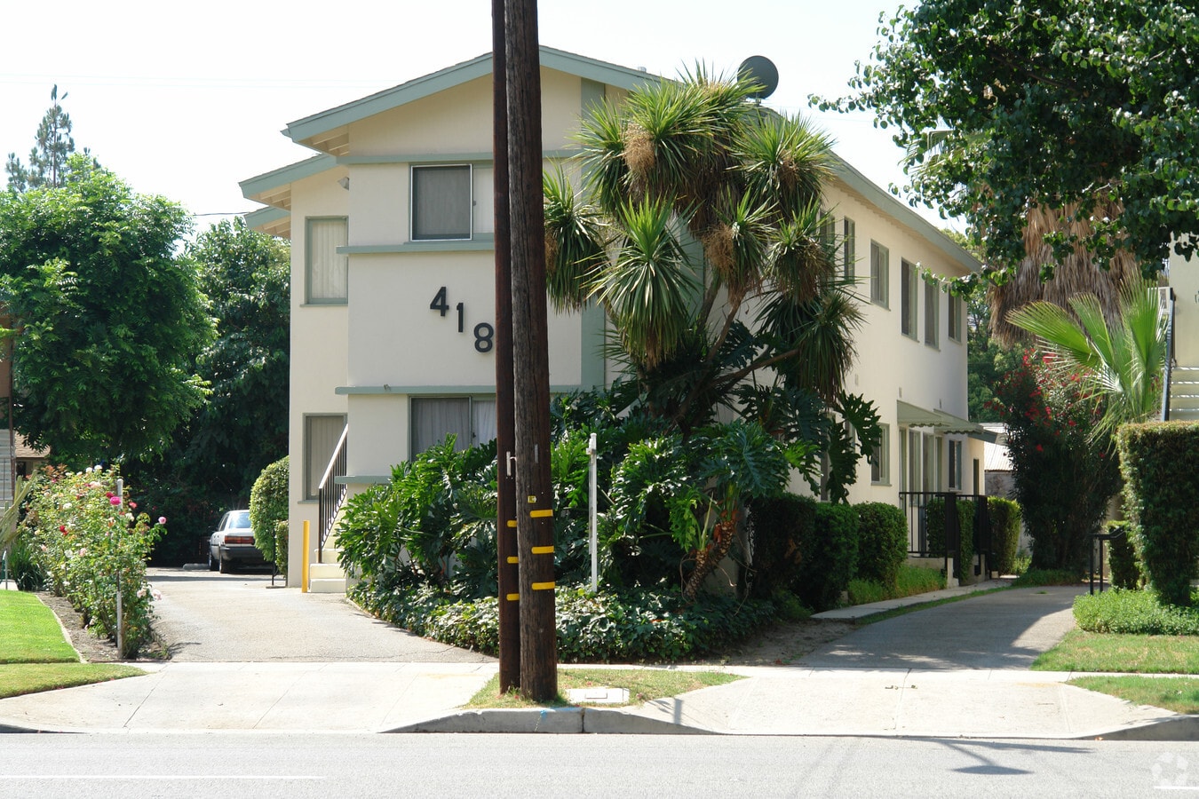 Photo - 418 W Alameda Ave Apartments