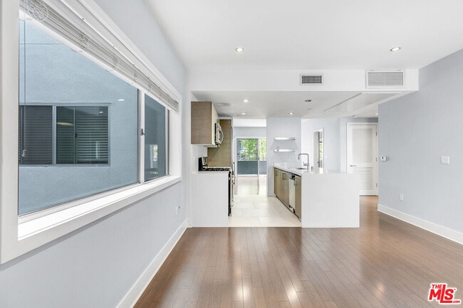 Photo - 1730 Sawtelle Blvd Unit 208