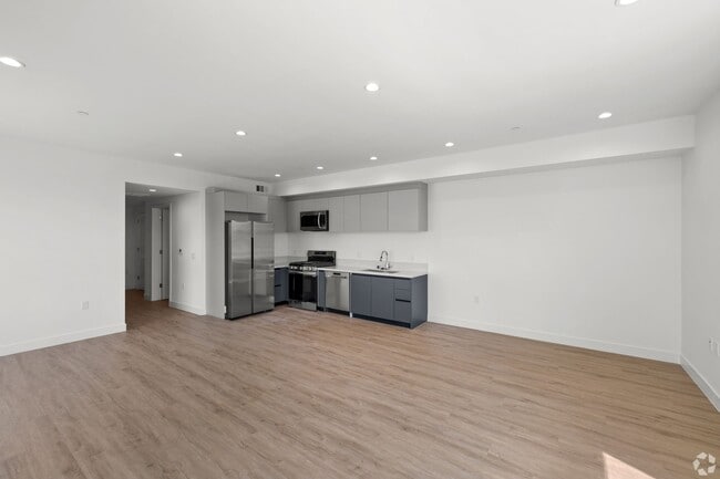 Photo - Large 1 bedroom - 404 Unit 404-1