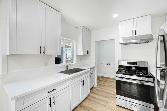 Photo - Newly Remodeled 1 Bedroom / 1 Bath in the Heart of Hollywood Unit 1142 1/2