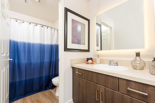 Photo - The Preston Miracle Mile Apartments