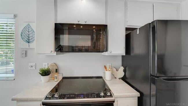 Photo - Large 3 Bdrm 2 Ba Condo w/ 2 Car Garage For Rent in Whalen Ranch Available For Rent!