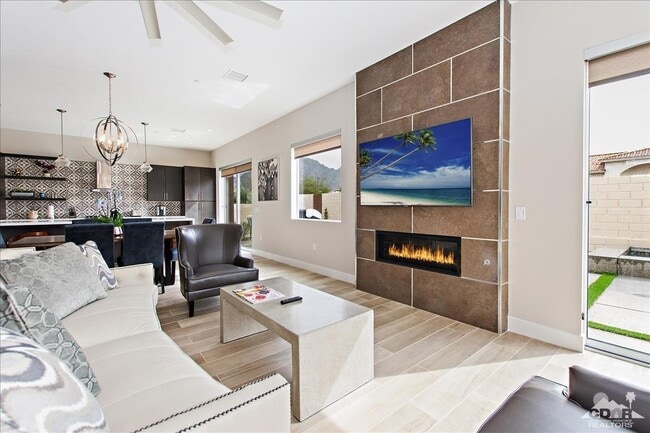 Photo - 53720 Avenida Madero