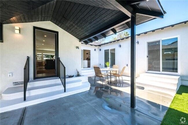 Building Photo - 22919 Leonora Dr Rental