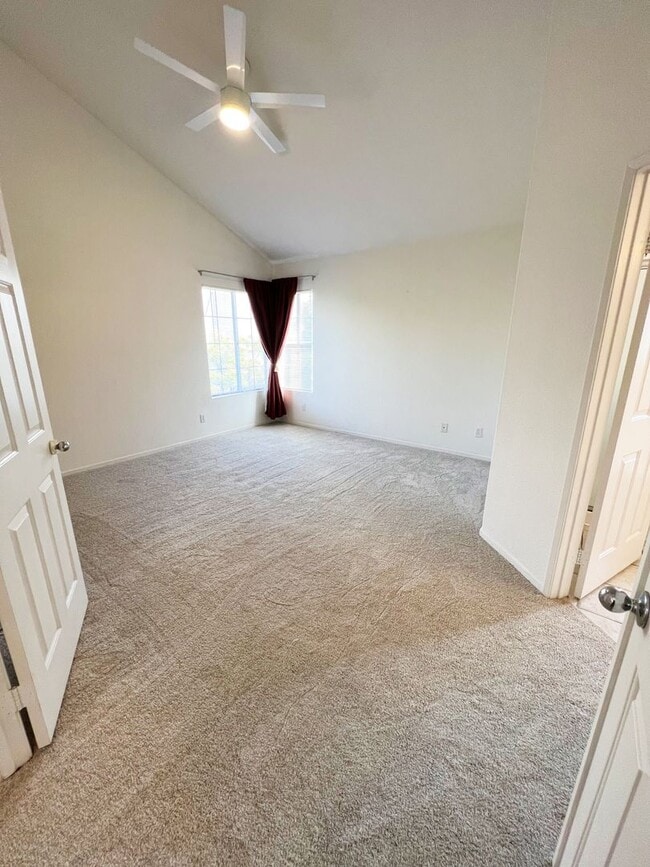 Photo - Large Townhome - 3 Bed/ 3 Bath with 2 car garage in Carmel Valley!