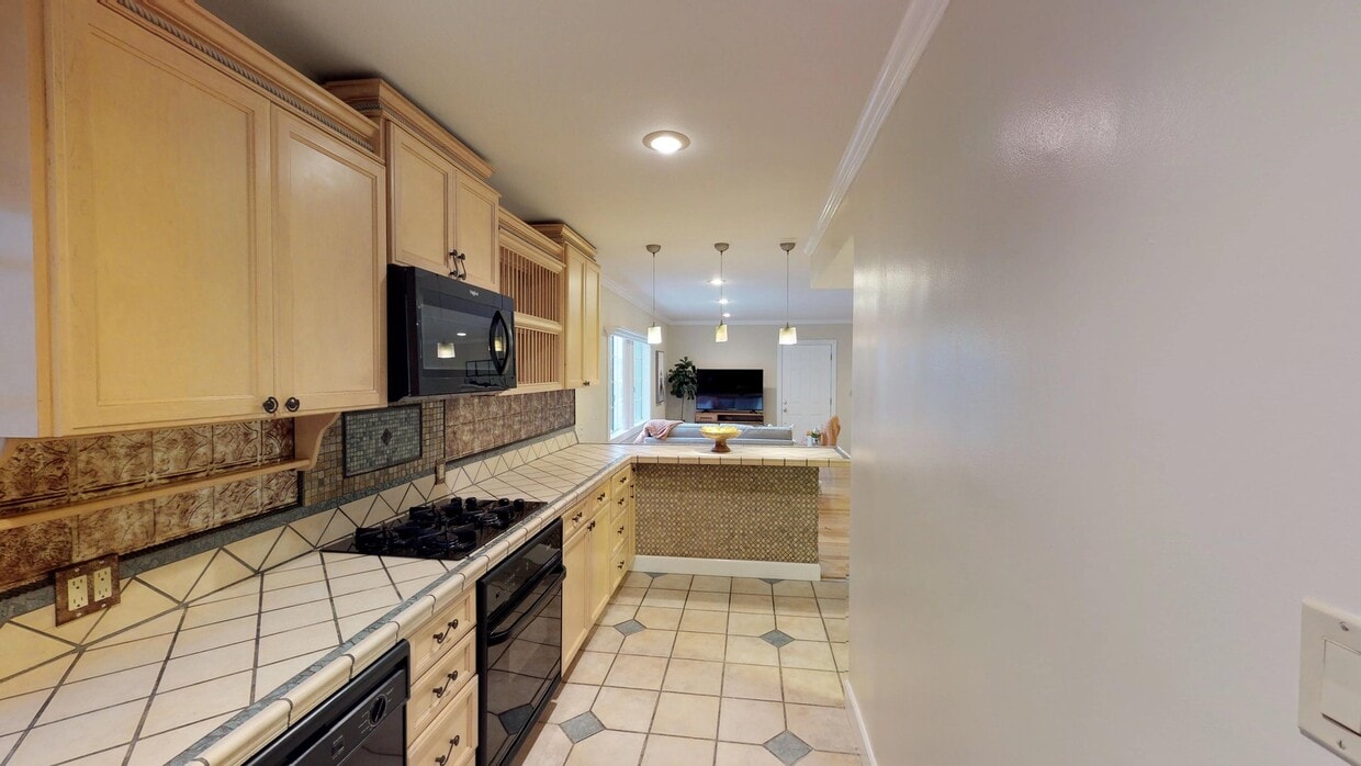 3D Tour - 1639 Carlson Ln House