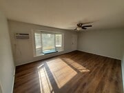 Photo - CUTE 2 BEDROOM HOUSE IN GLENDORA WITH LOTS...