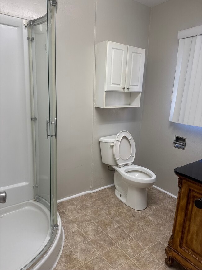 Photo - 1145 E Wilson Ave Unit 1