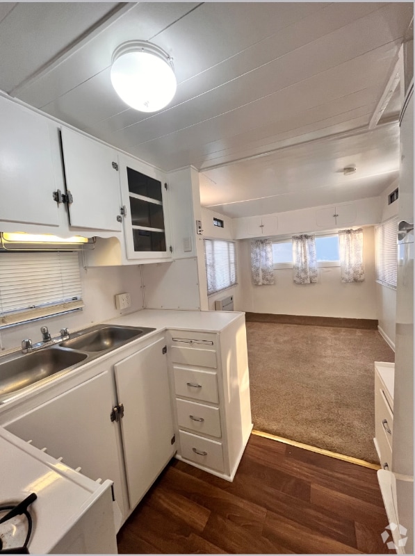Building Photo - 15012 Lemoli Ave Rental