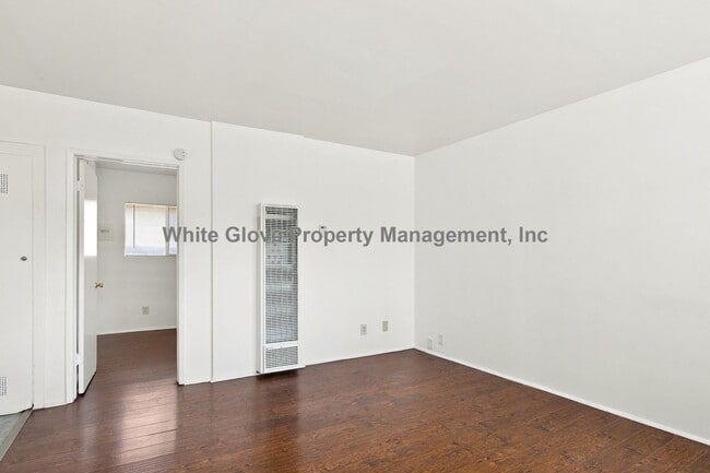 Photo - 136 E Ash Ave Unit D