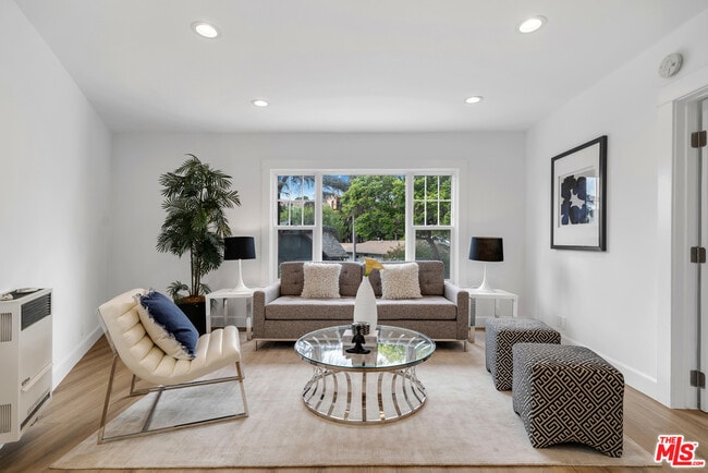 Building Photo - 912 Sanborn Ave Unit 914 Rental