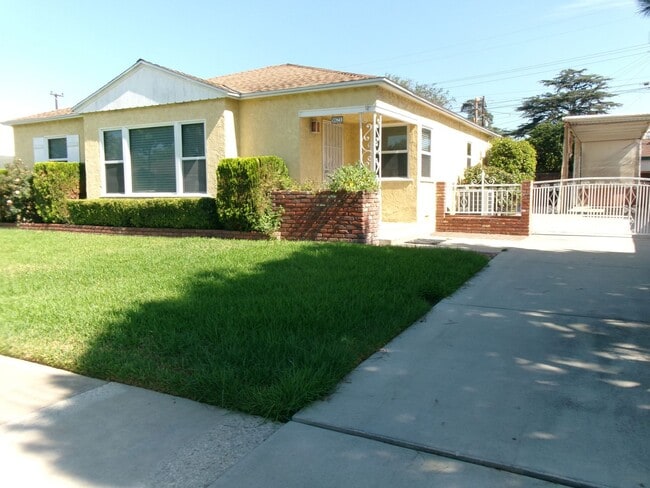 Building Photo - 9621 Cloverwood St