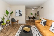 1BR, 1BA - 650SF - La Jolla Nobel