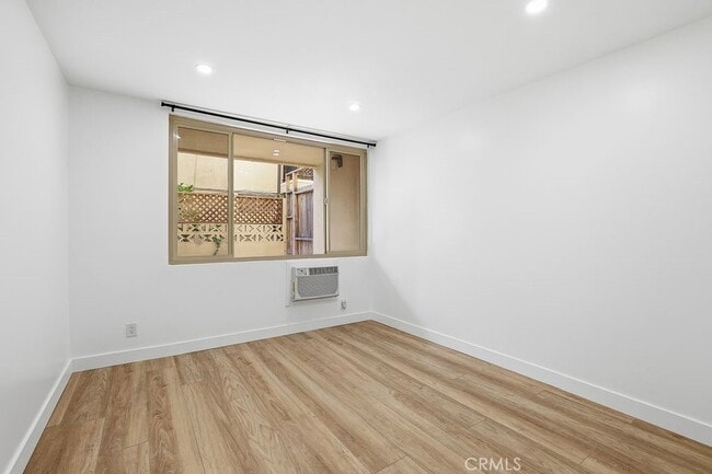 Photo - 17000 Burbank Blvd Unit 108
