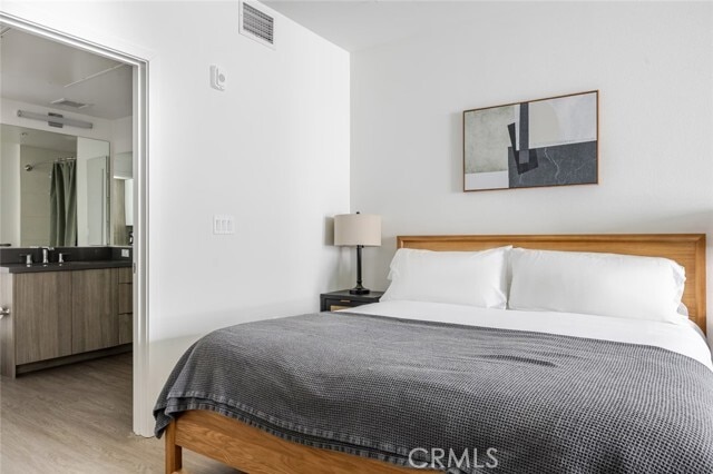 Photo - 511 S Harbor Blvd Unit 815