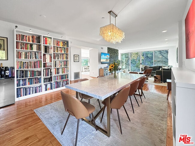 Photo - 8265 Mannix Dr