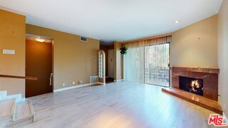 Photo - 21821 Burbank Blvd