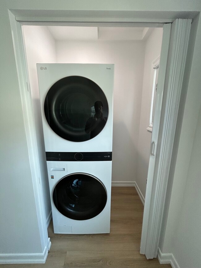 Photo - 1533 Freeman Ave