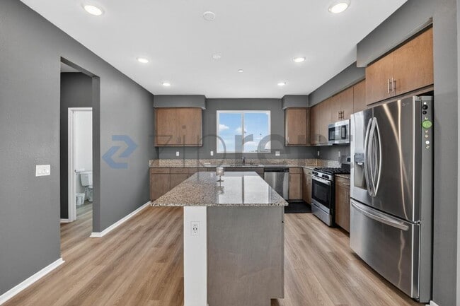 Photo - 5252 Beachfront Cove