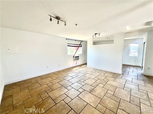 Photo - 5253 Denny Ave