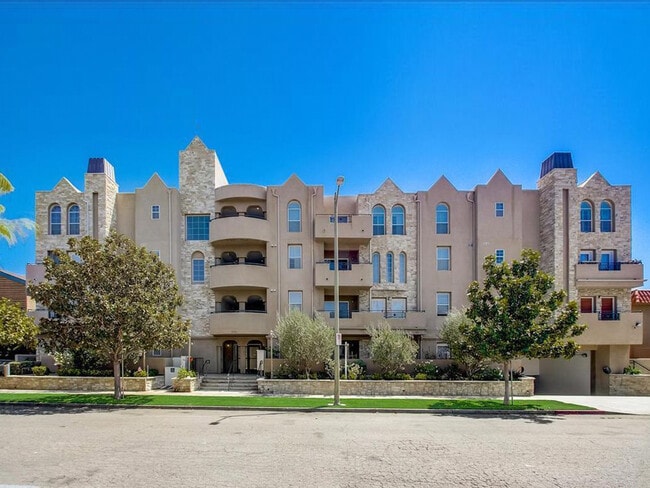 Photo - 3636 Jasmine Ave Unit 202