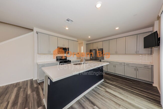 Photo - 24712 Hudson St