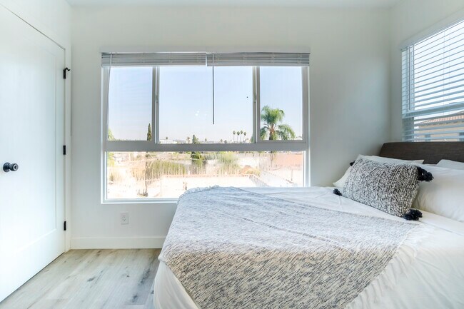 Bedroom #2 - 331 N Alexandria Ave Unit 331.25