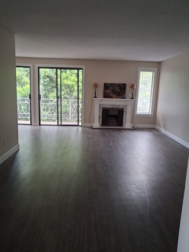 Photo - 19029 Nordhoff St Unit 308