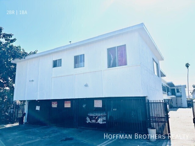 Photo - 716 W 81st St Unit 9