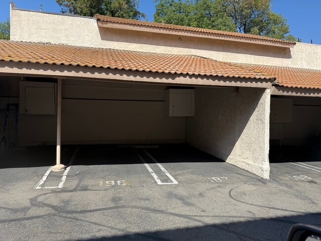 Building Photo - 5800 Kanan Rd Unit 157 Rental
