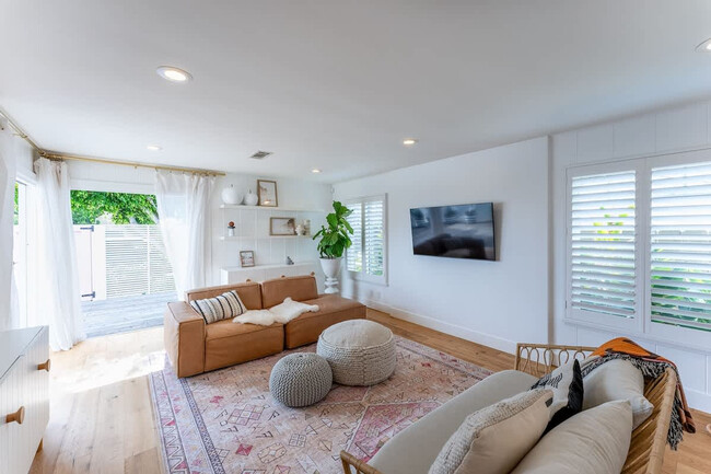 Photo - 133 2nd St Apartment Unit ID1068279P