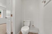 Photo - 835 E 33rd St Unit 837