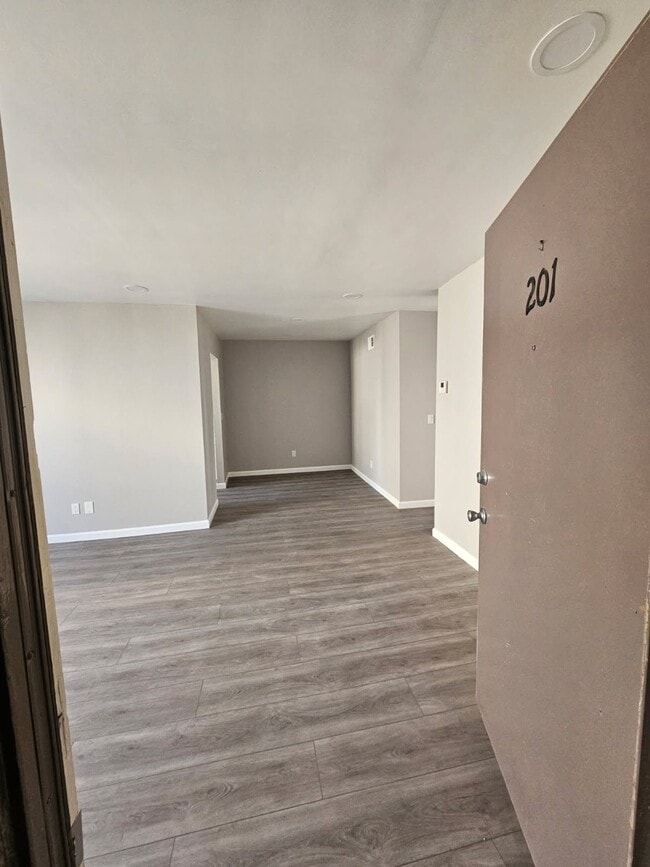 Photo - 18650 Hatteras St Unit 201