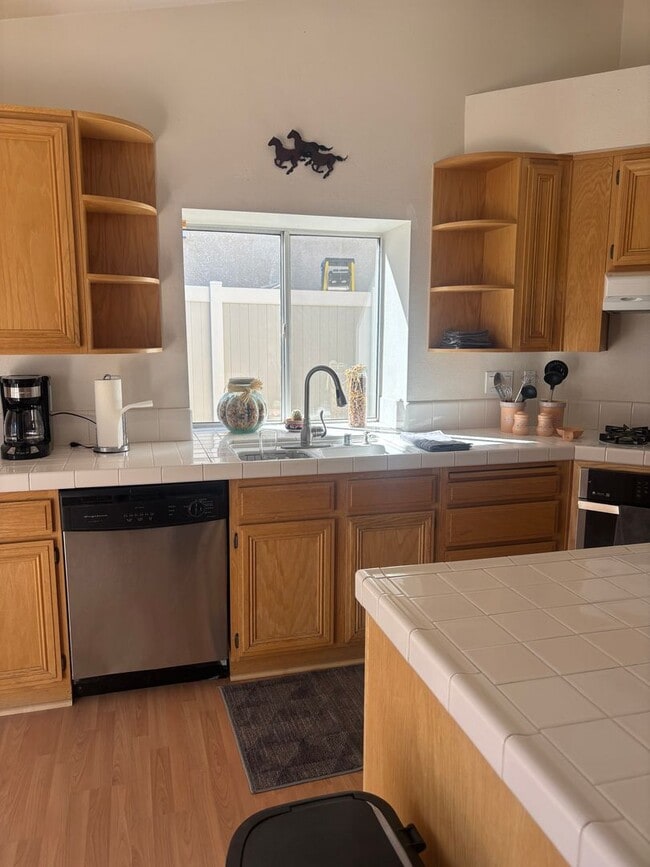 Photo - 4-BedroomSpacious Home