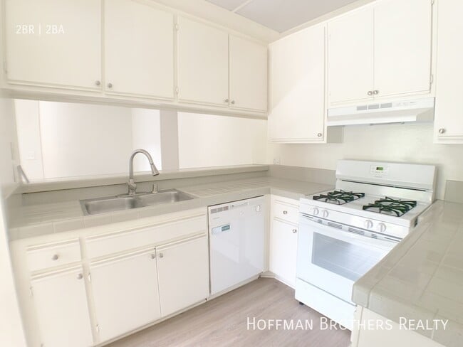 Photo - 11917 Culver Blvd Unit 301