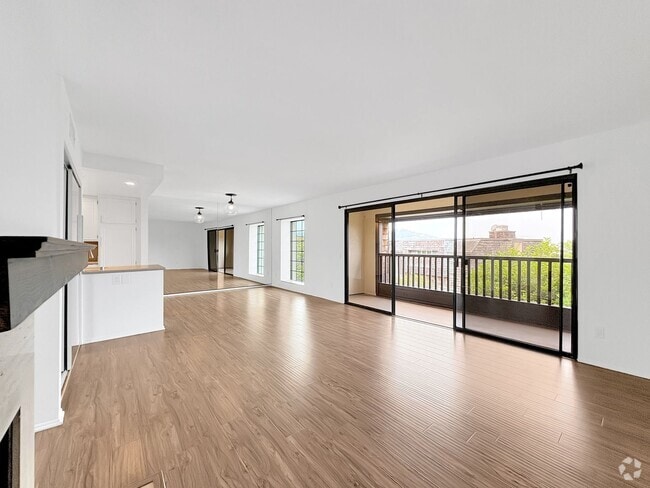 Building Photo - Incredible 2BD/2.5BA w/Ocean Views and Acr... Rental
