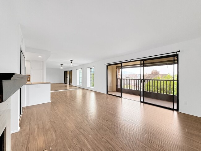 Incredible 2BD/2.5BA w/Ocean Views and Acr... - Incredible 2BD/2.5BA w/Ocean Views and Acr... Townhome