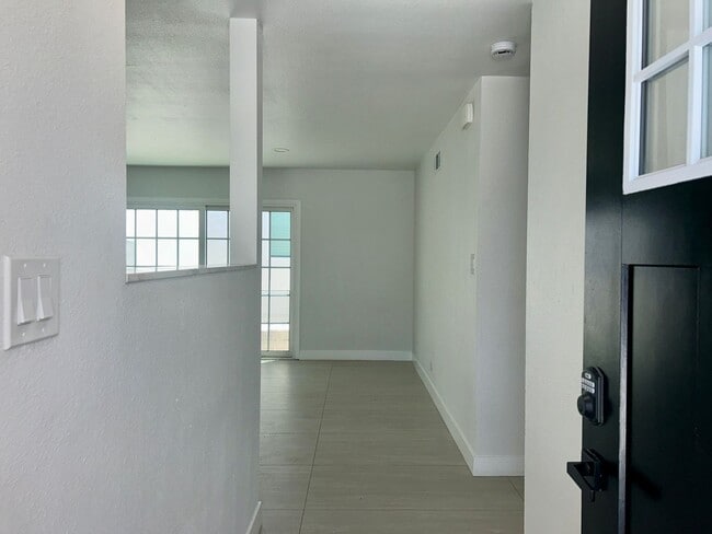 Photo - Spacious 3bed 2bath House for Rent in Garden Grove