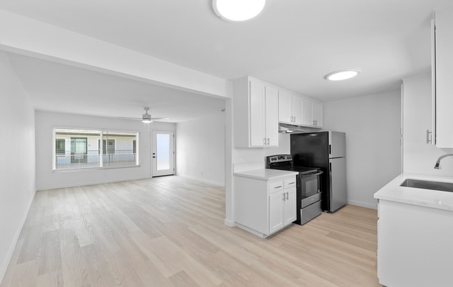 Building Photo - 14437 Telegraph Rd