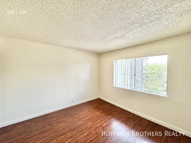 Photo - 15040 Vanowen St Unit 209