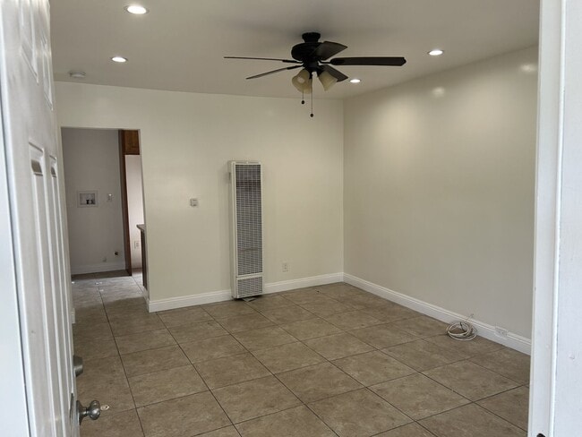 Photo - 1402 E 57th St Unit 1402