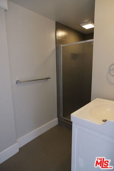 Photo - 1665 W 30th St