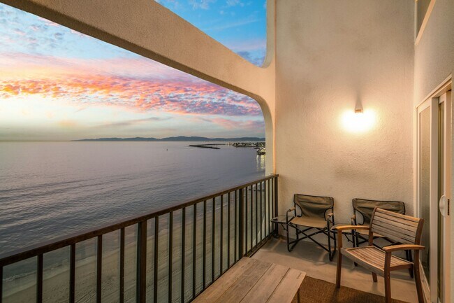 Photo - 565 Esplanade Unit 408