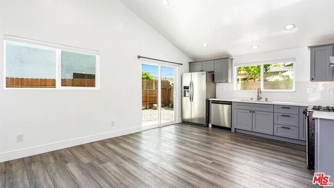 Photo - 16947 Dalton Ave