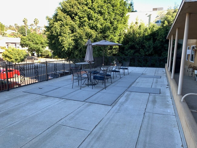 Photo - 1760 Silver Lake Blvd