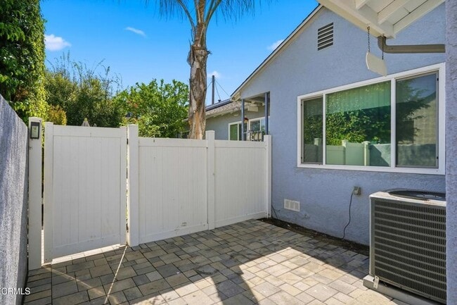 Photo - 6721 1/2 Vineland Avenue Unit