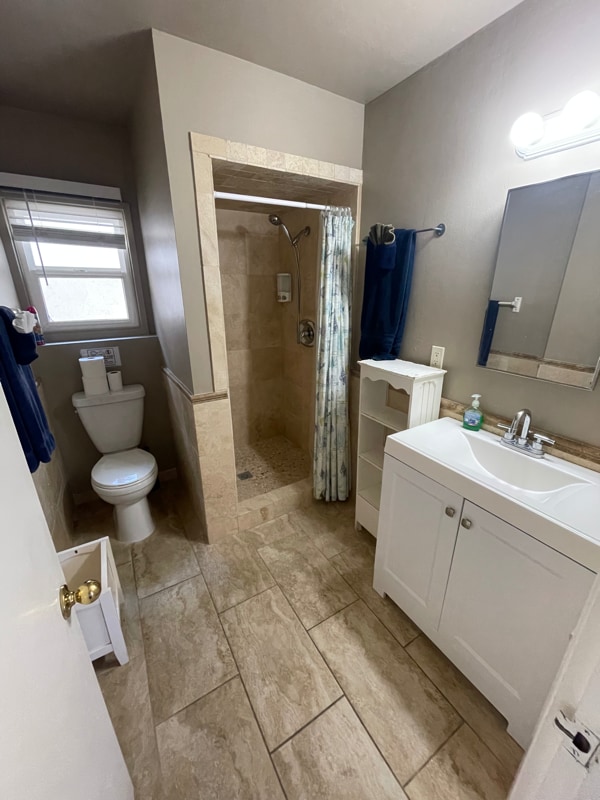 Photo - 820 Island Ct